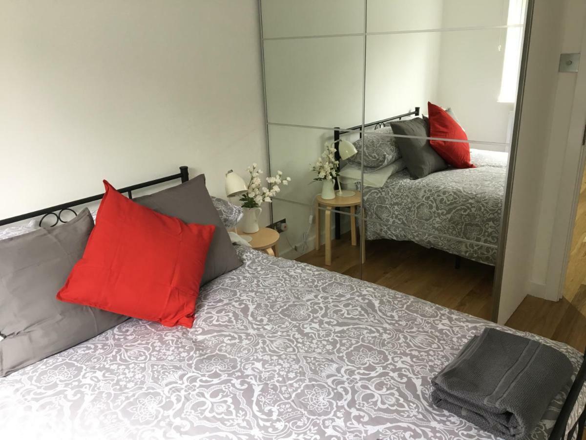 Perfect Modern Base Near All Attractions Apartment Londra Exterior foto